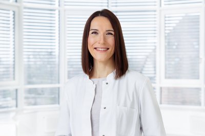 Dr. Bea Wiedemann